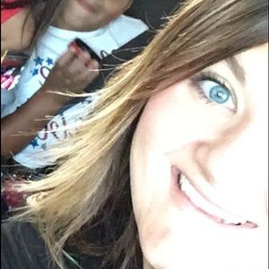 Meet your Posher, Cortney